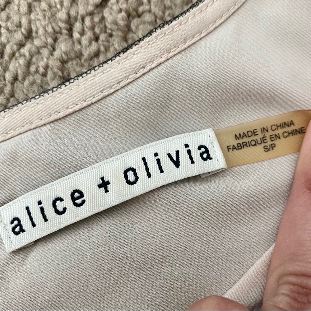 Alice + Olivia Black Lace Overlay Cream Crop Top and Shorts Set - Picture 5 of 11